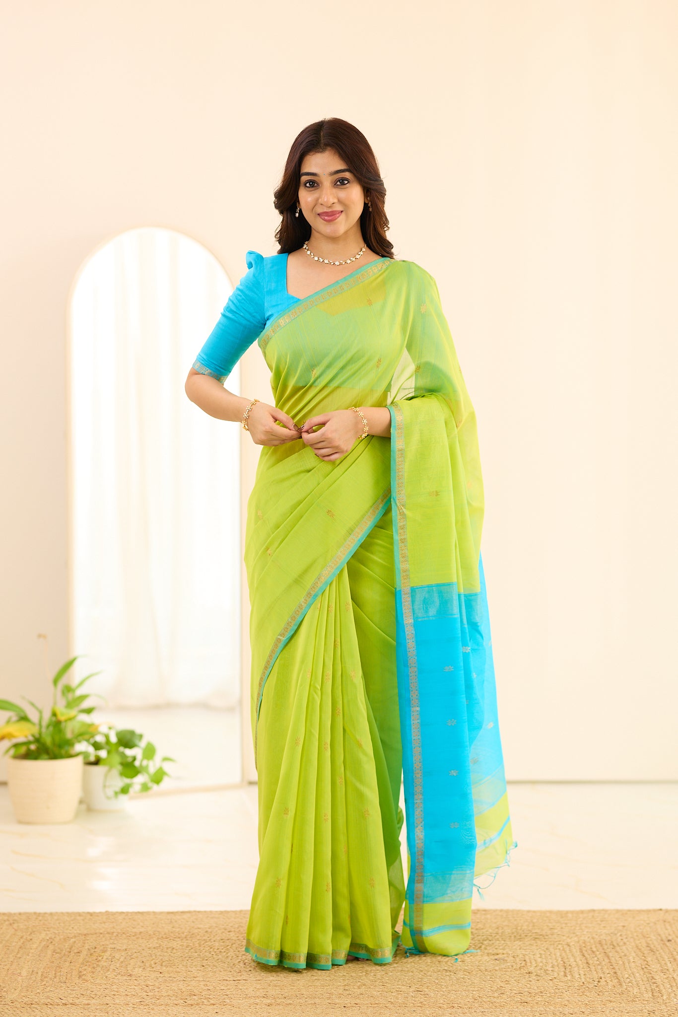 Ethnic Neon Green Maheshwari Silk Cotton Handloom Saree