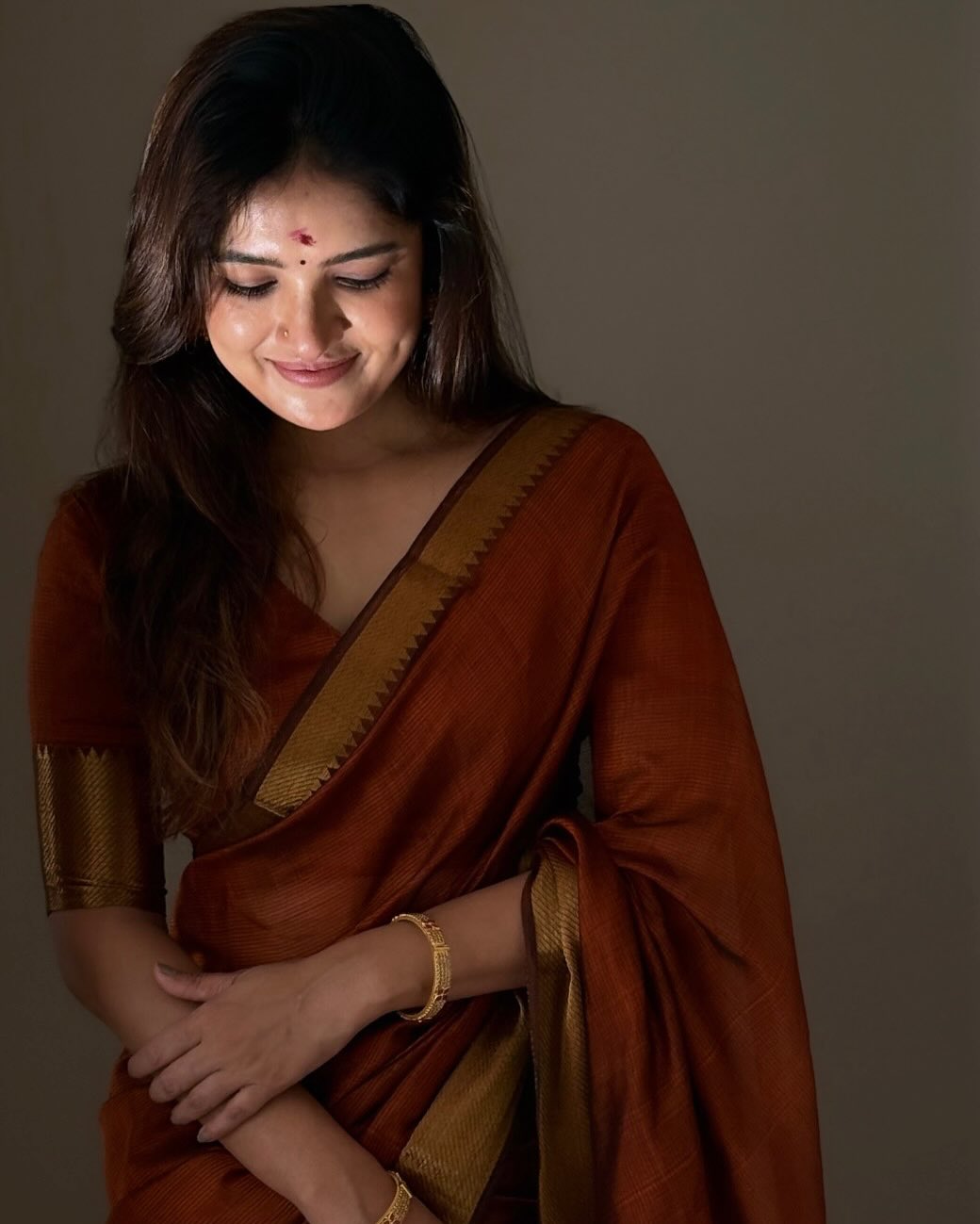 Vanibhojan Rust Orange Mangalagiri Handwoven saree