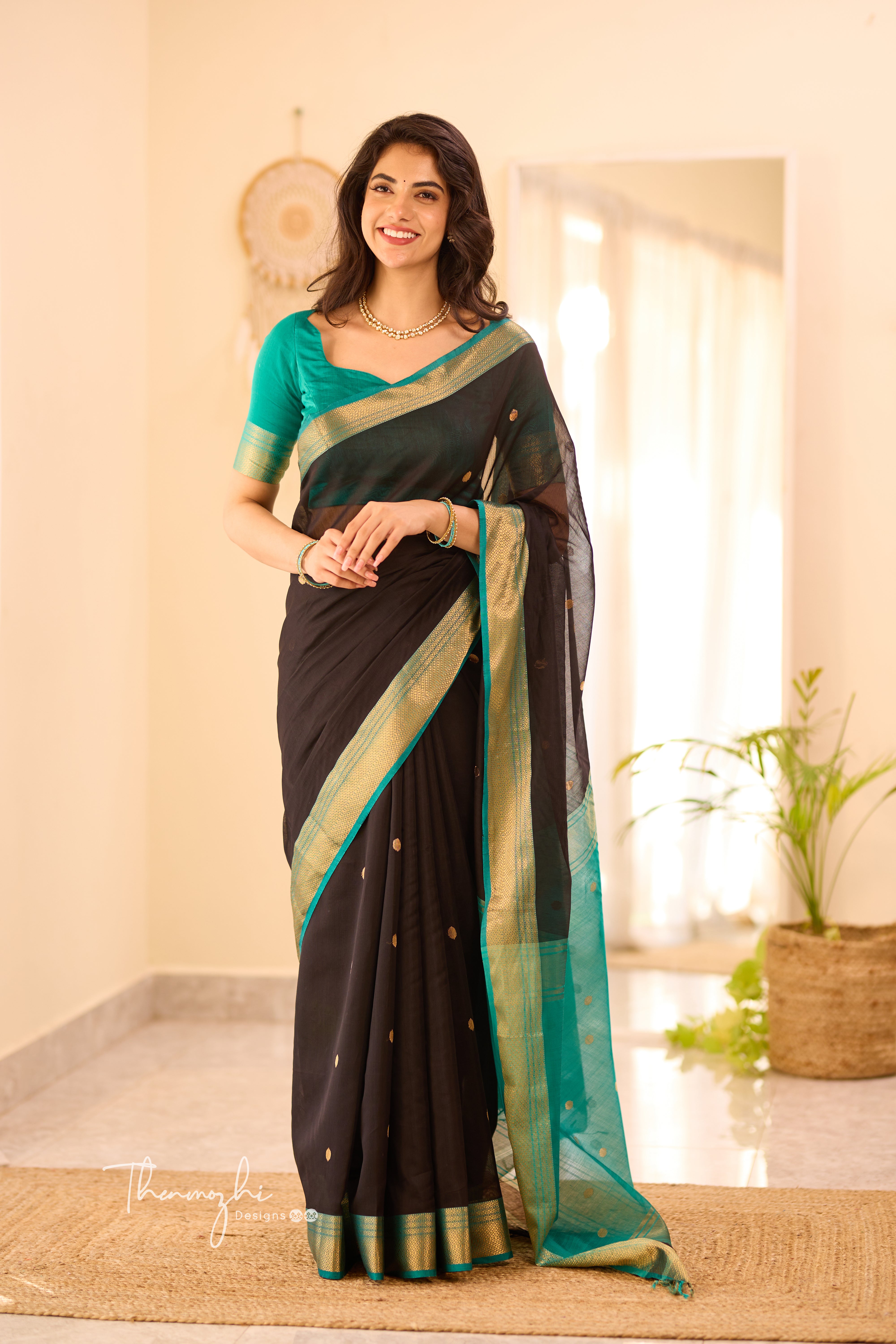 Black and Turquoise Maheshwari Silk Cotton Handloom Saree