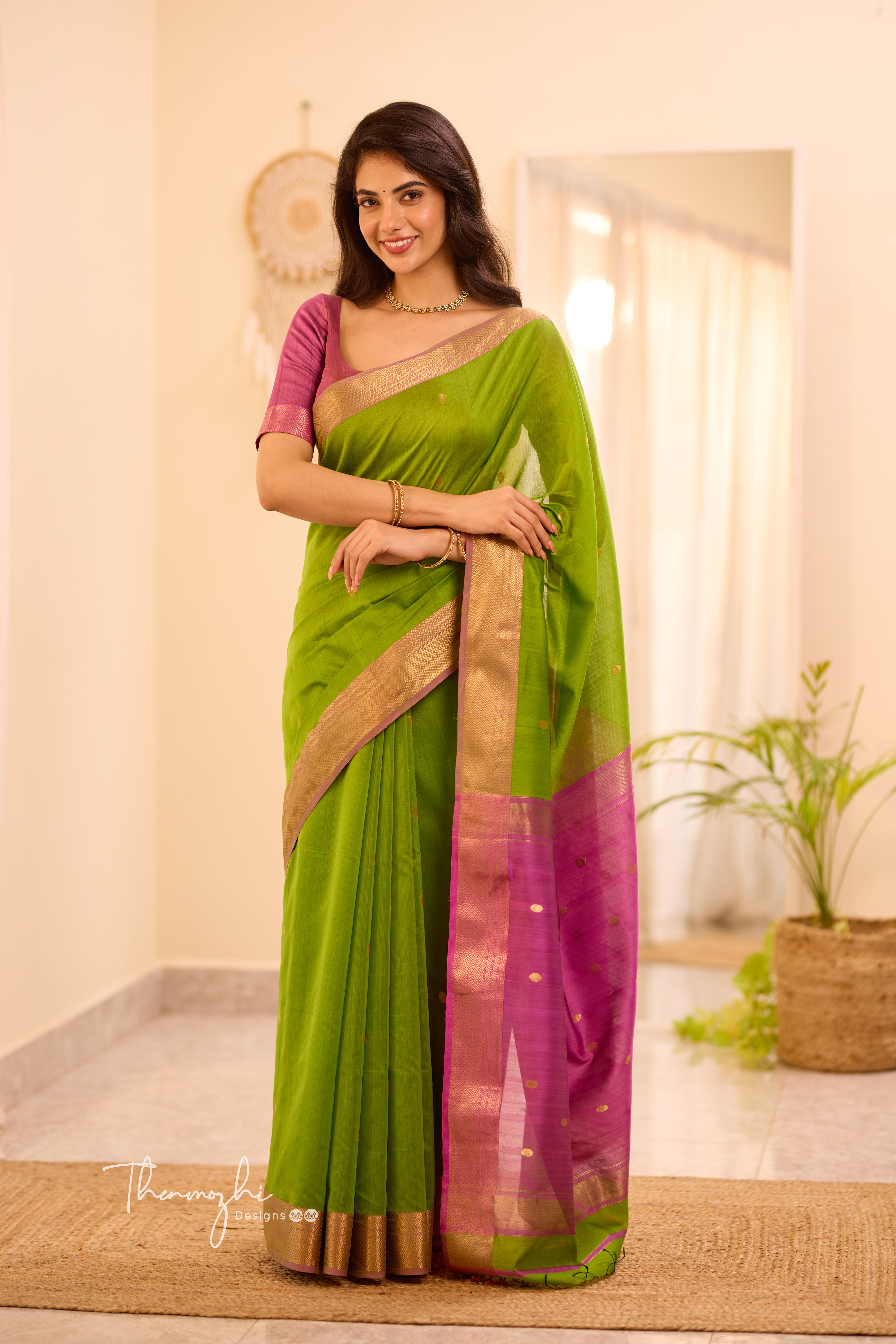 Parrot Green and Pink Maheshwari Silk Cotton Handloom Saree