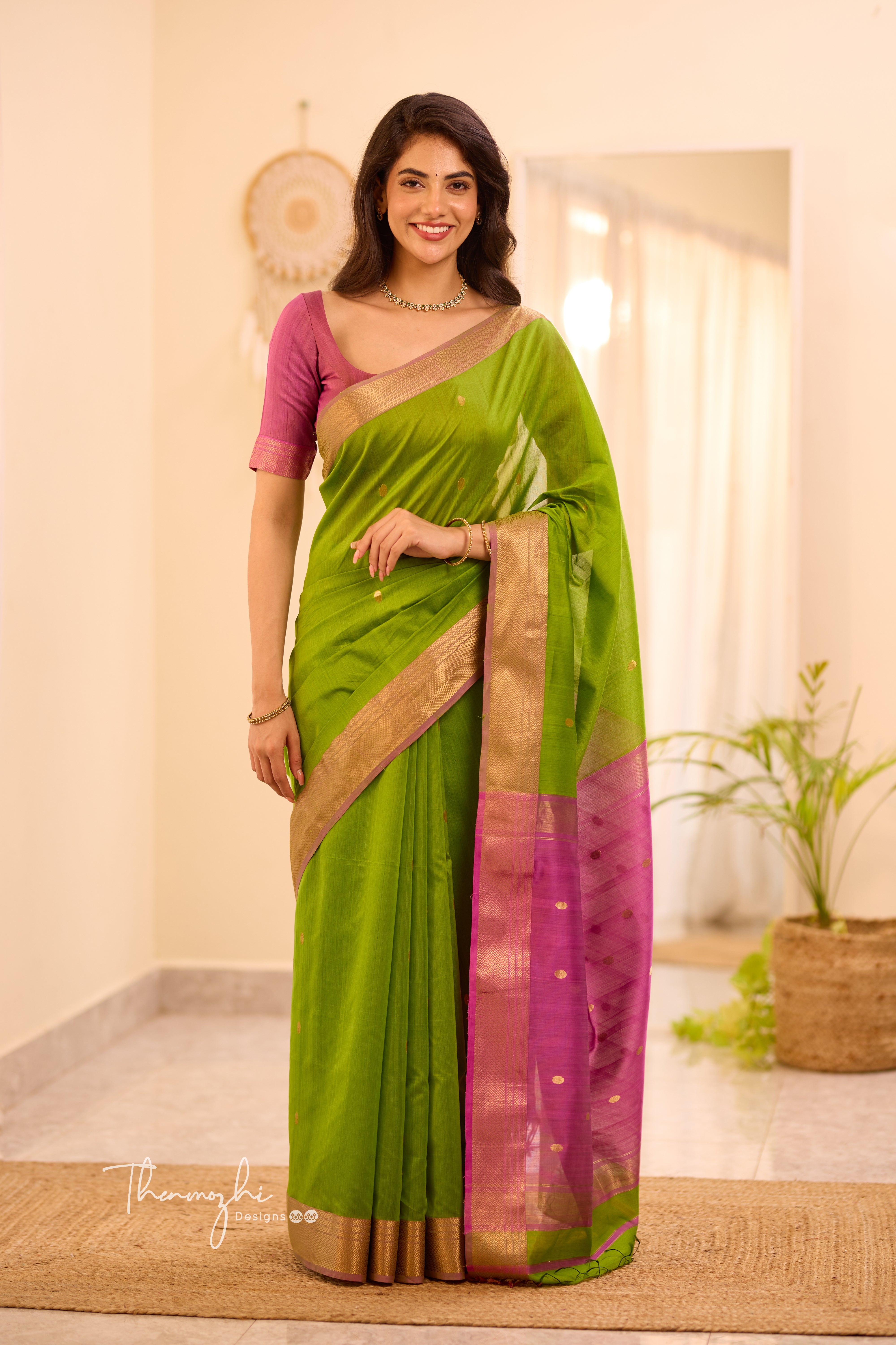 Parrot Green and Pink Maheshwari Silk Cotton Handloom Saree