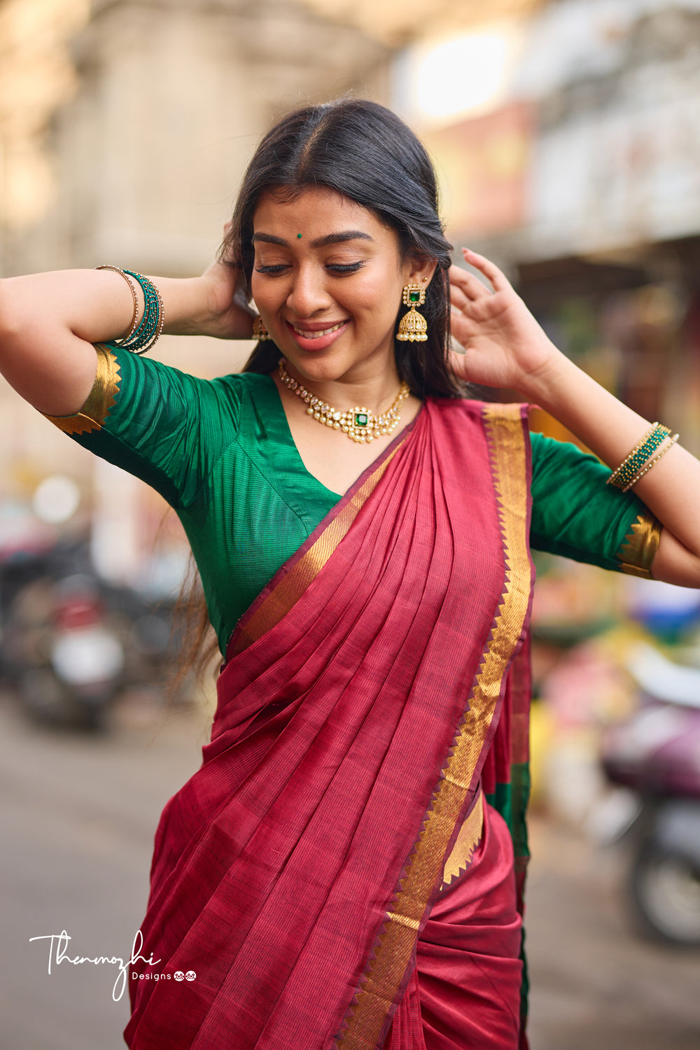 Maroon and Green-Handwoven Mangalagiri Semi Silk Cotton Saree