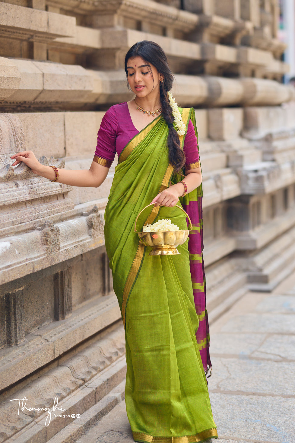 Green and Magenta-Handwoven Mangalagiri Semi Silk Cotton Saree