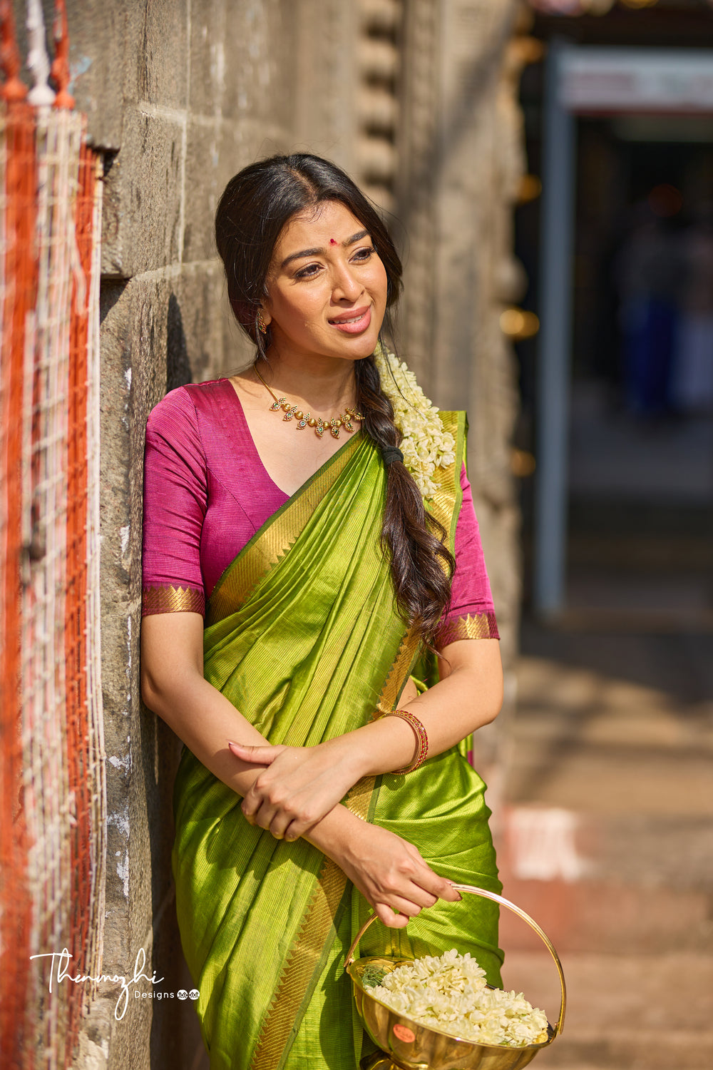 Green and Magenta-Handwoven Mangalagiri Semi Silk Cotton Saree