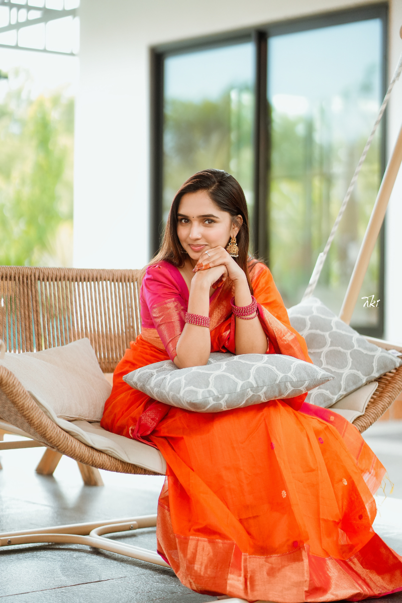 Prathyusha Orange (Big Border) Maheshwari Silk Handloom Cotton Saree with Pink Border