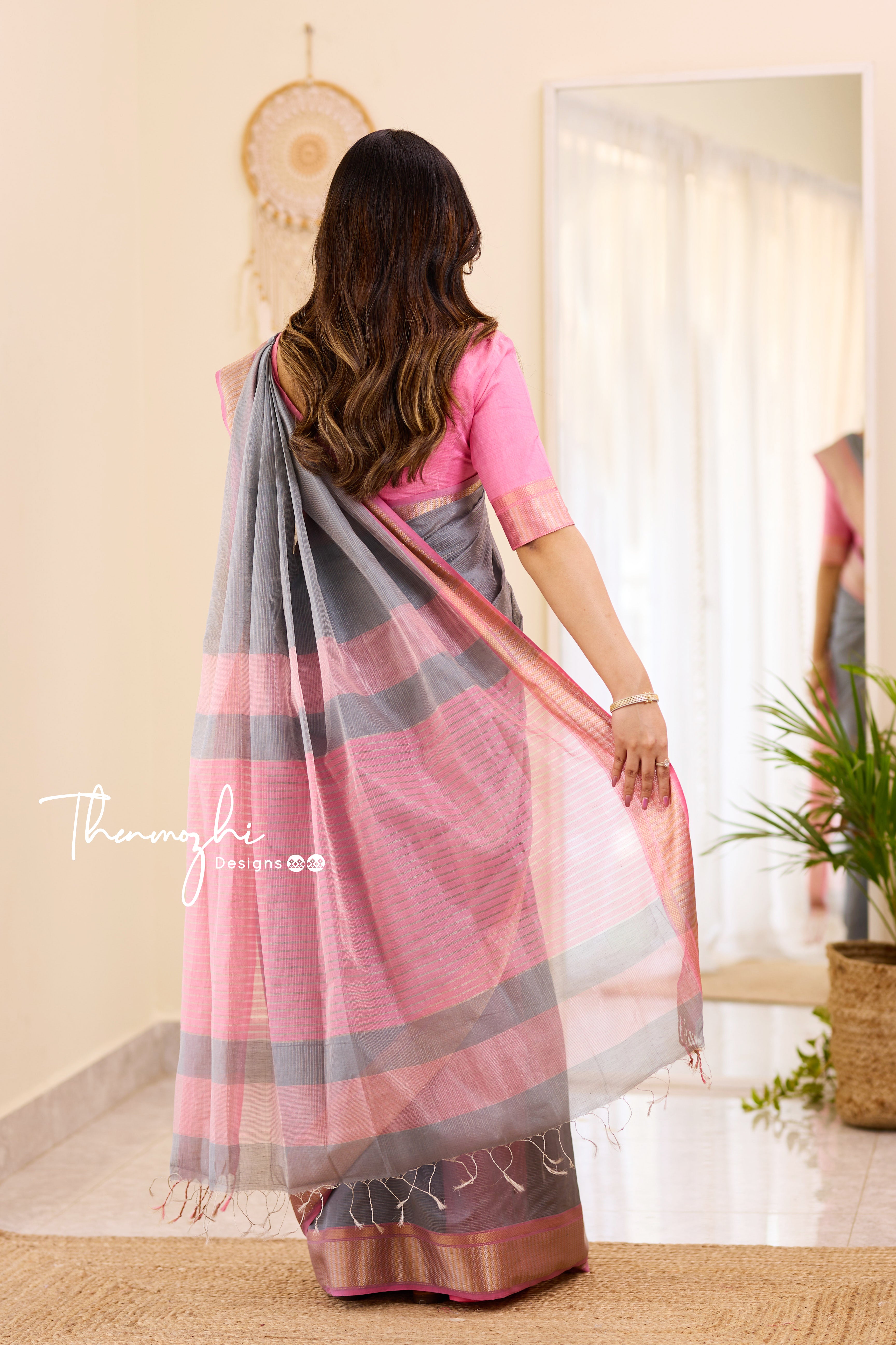 Hridaya (Grey) Maheshwari Silk Handloom Cotton Saree