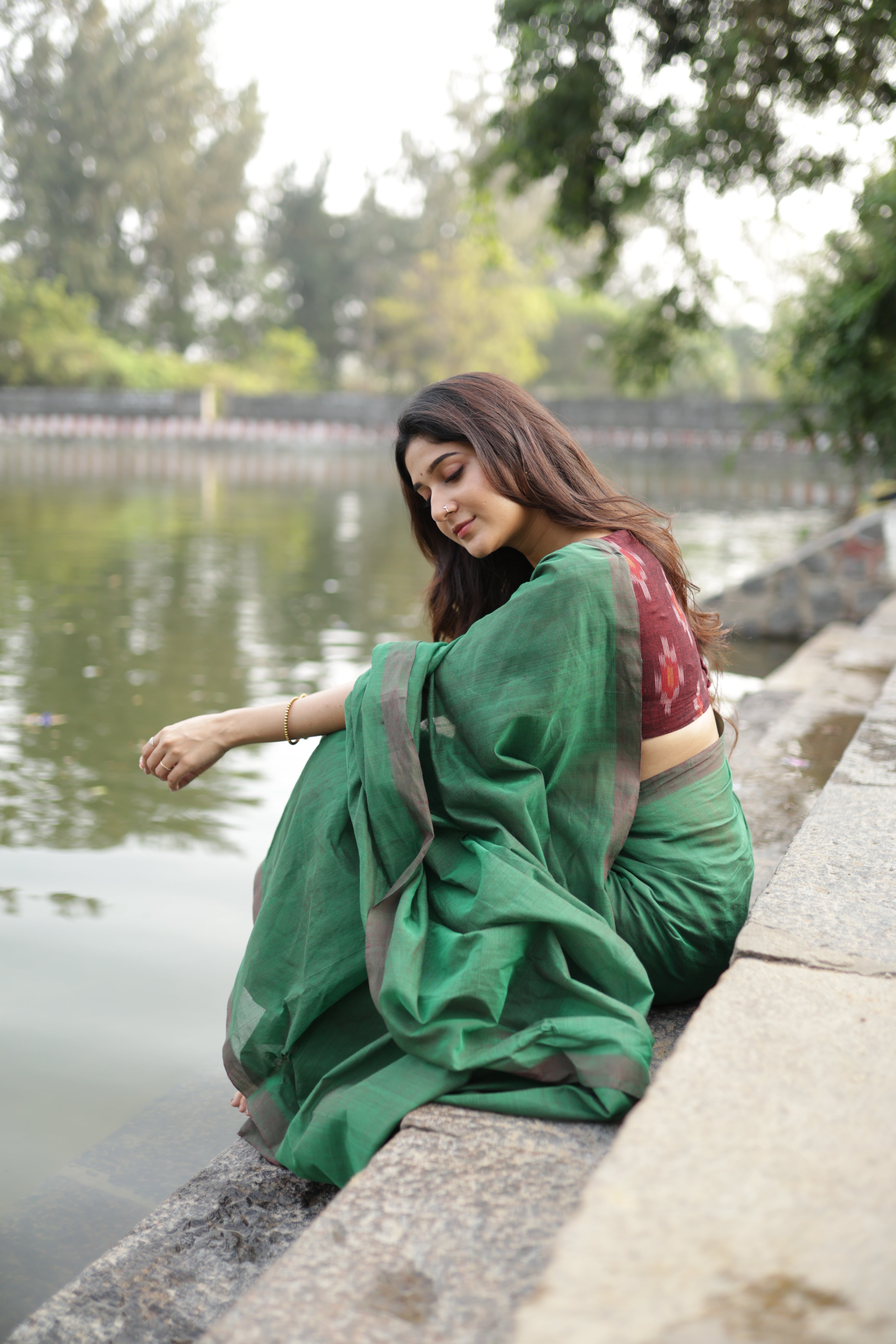 Green Tulips - Green mangalagiri Plain Cotton Saree