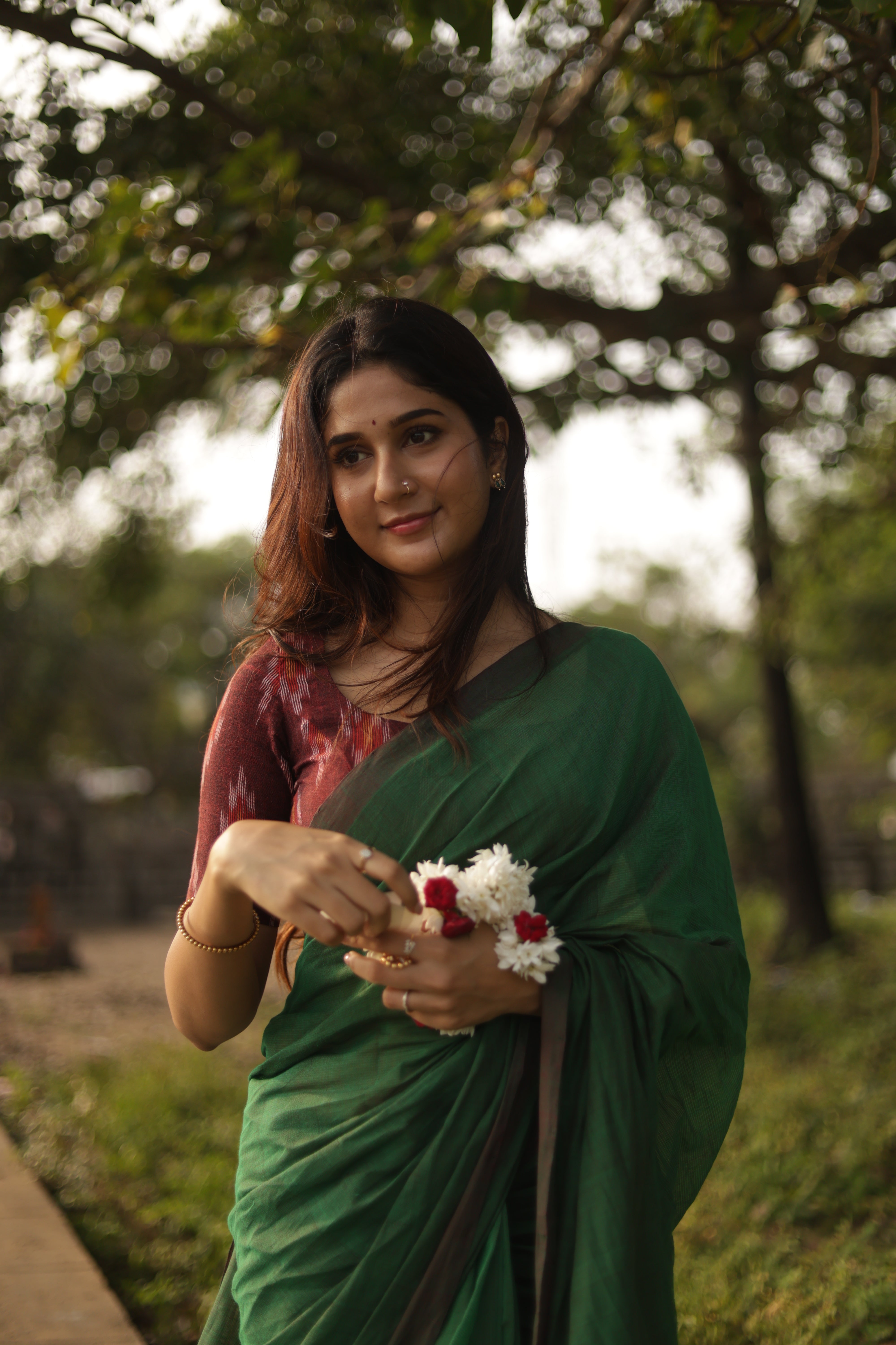 Green Tulips - Green mangalagiri Plain Cotton Saree