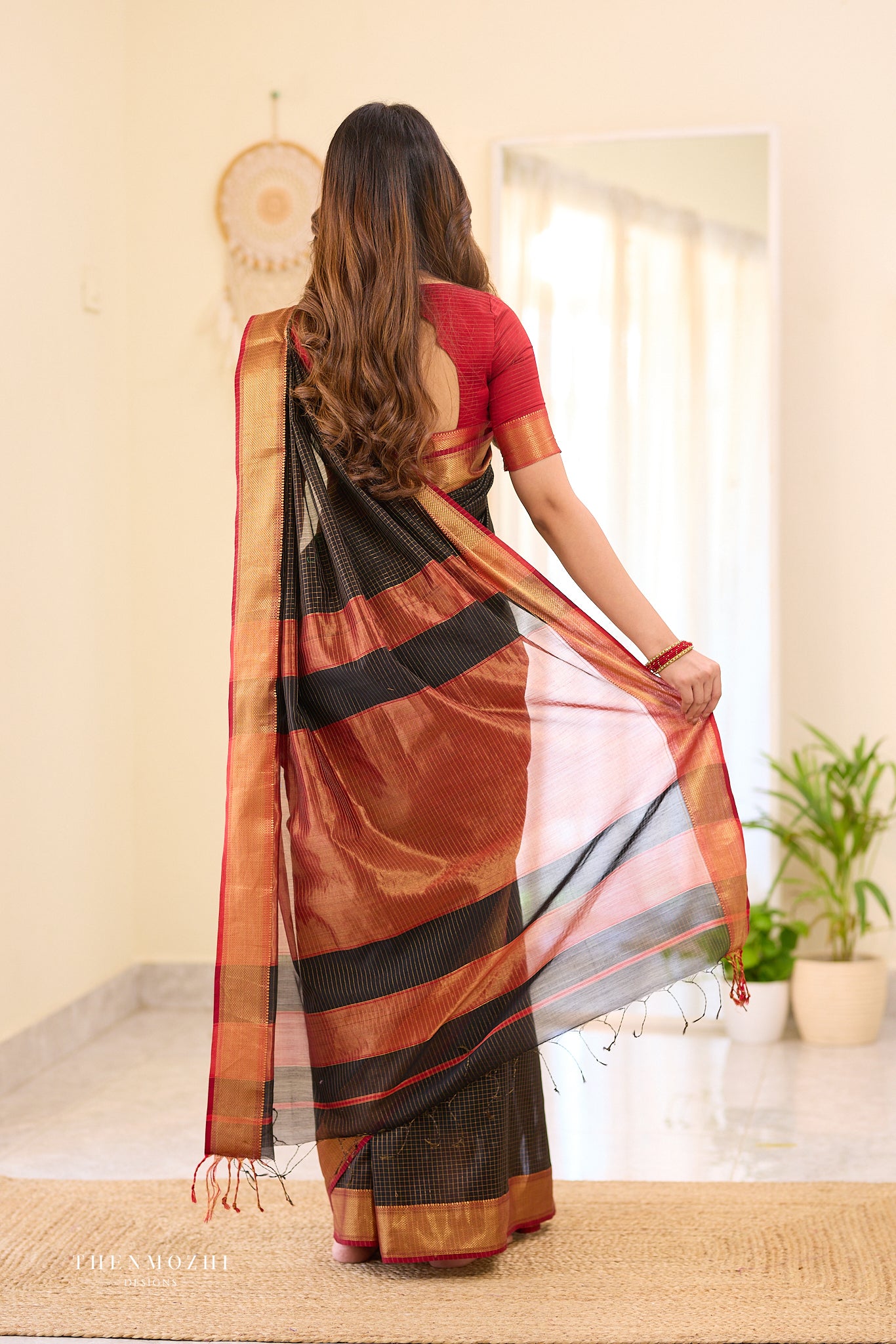Coal- Black Checked Maheshwari silk cotton saree