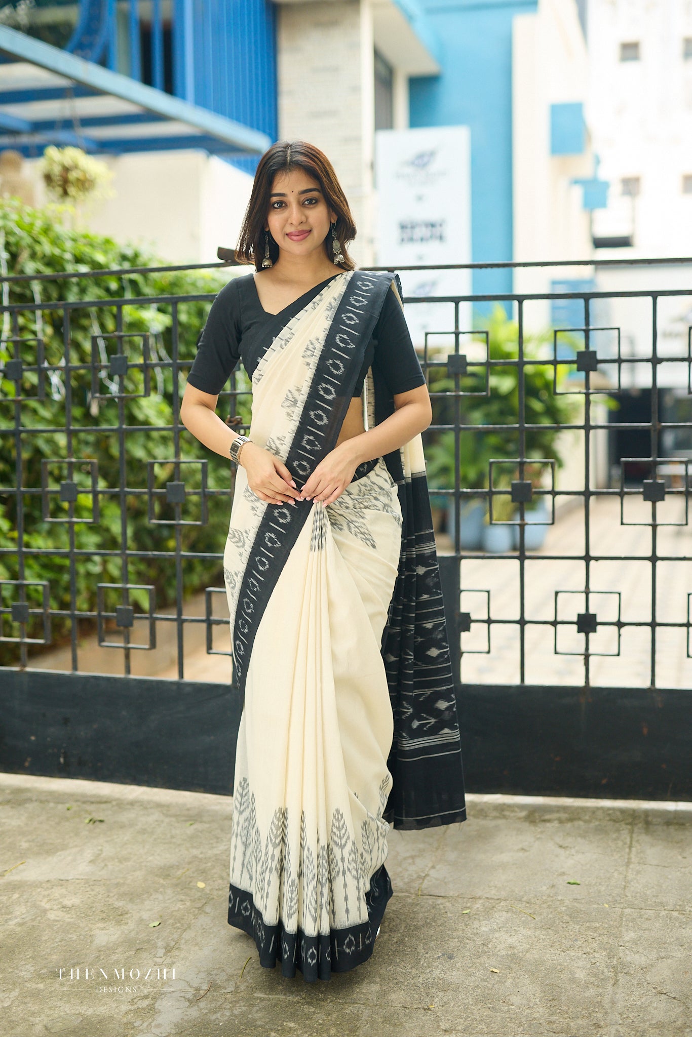 Cream Ivory with Midnight Black Border