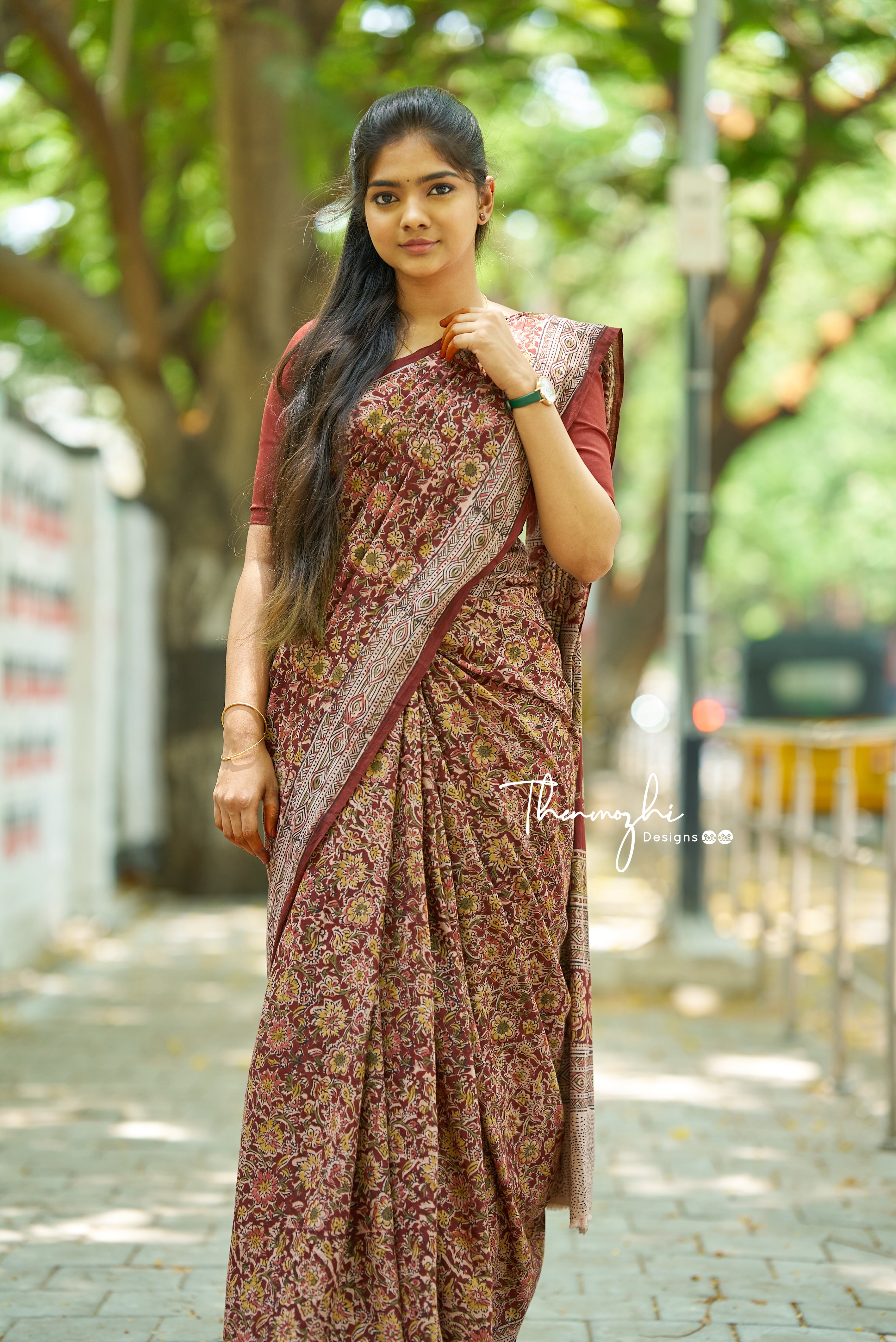 Buy Maroon Printed Saree with Blouse Set | Drishti & Zahabia