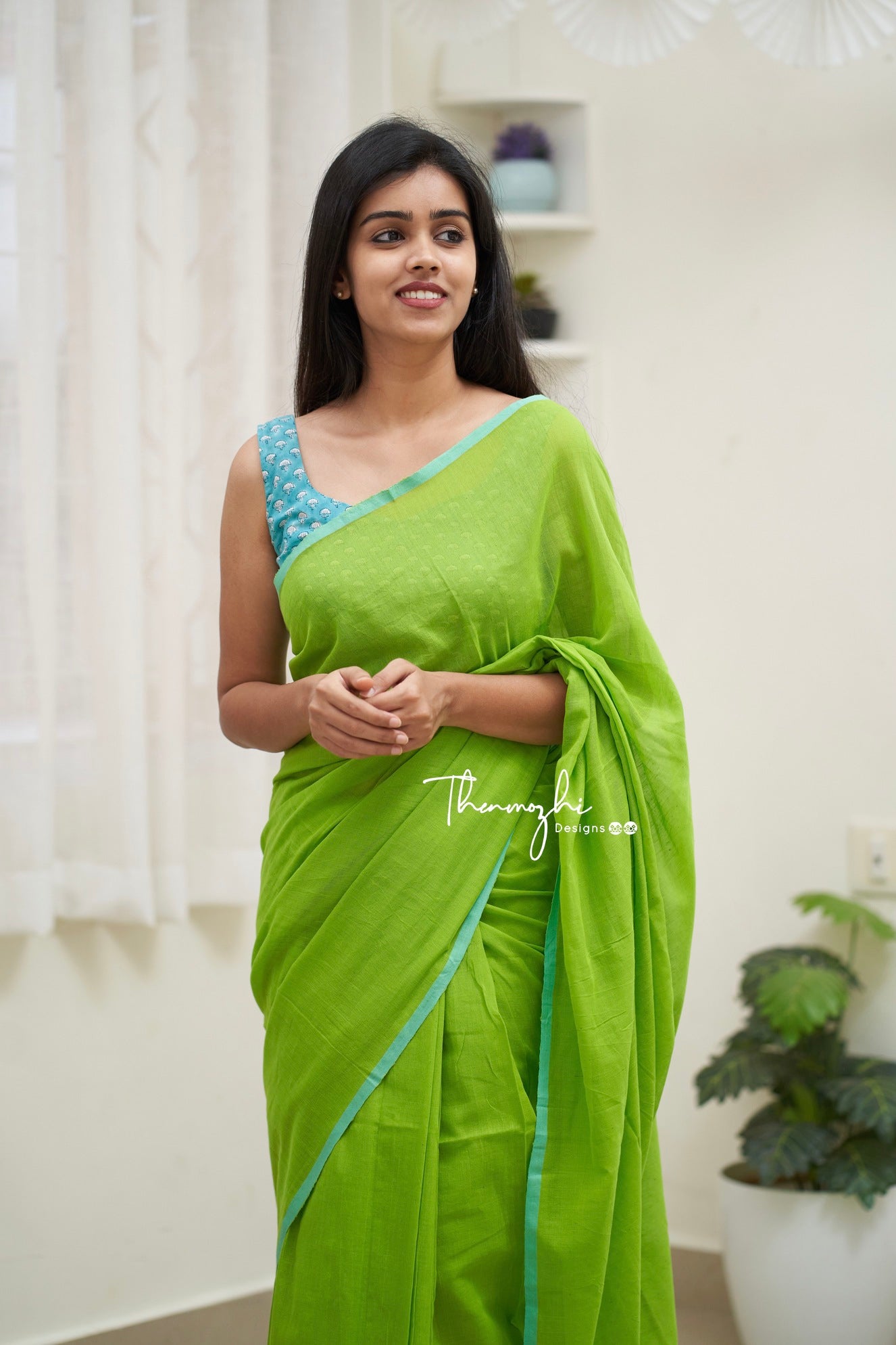 Buy BANARASI PATOLA Parrot Green And Antique Zari Weaved Cotton Silk Saree  With Traditional Zari Mughal Buta And Border Pattern With Blouse Piece |  Shoppers Stop