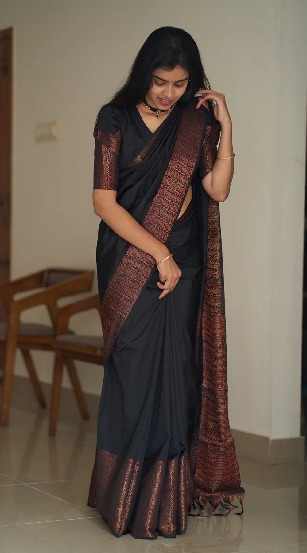 Thick border saree | Saree designs, Elegant saree, Modern saree