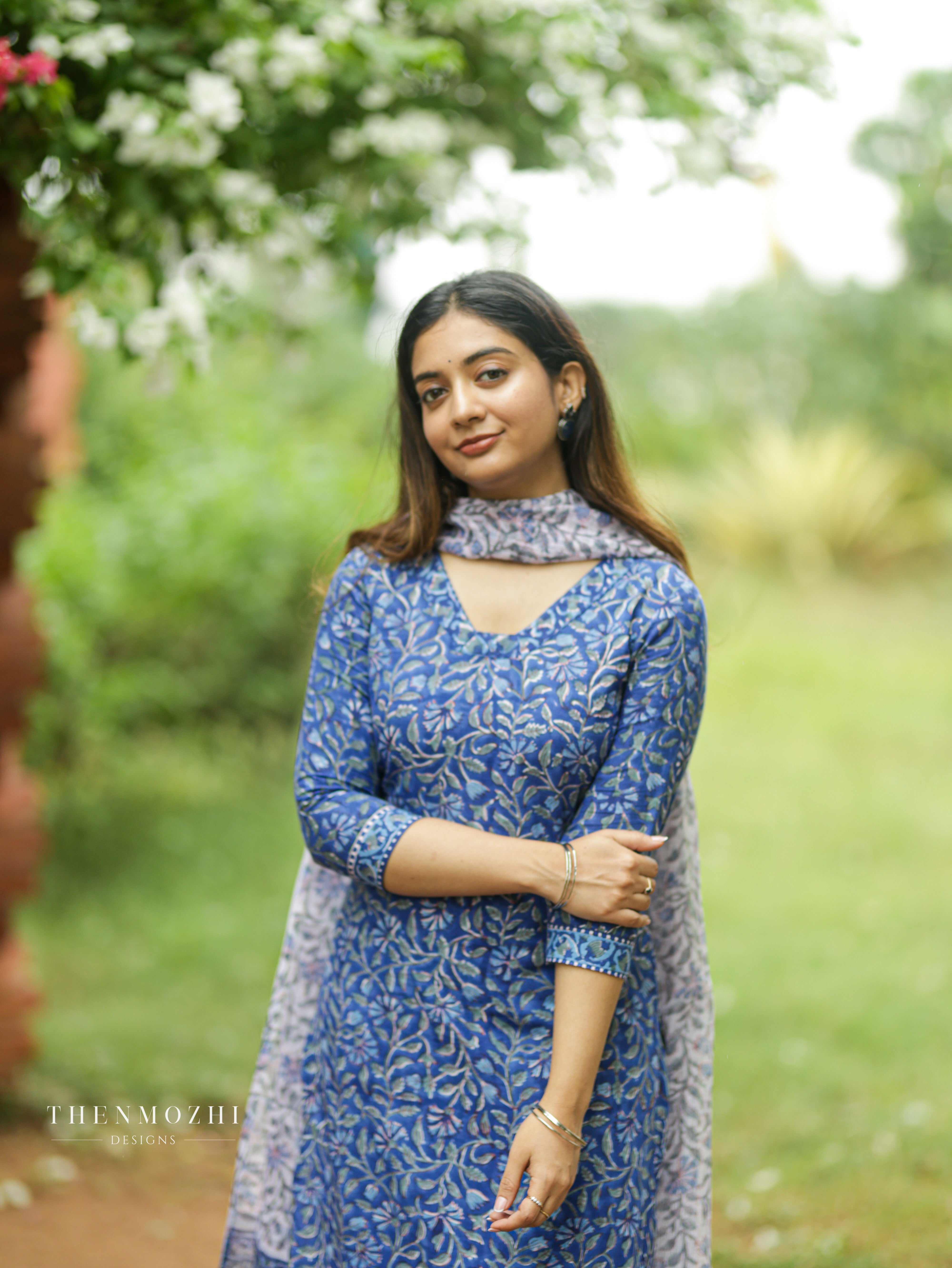 Back Corset-Style Lacing Royal blue block printed salwar suit