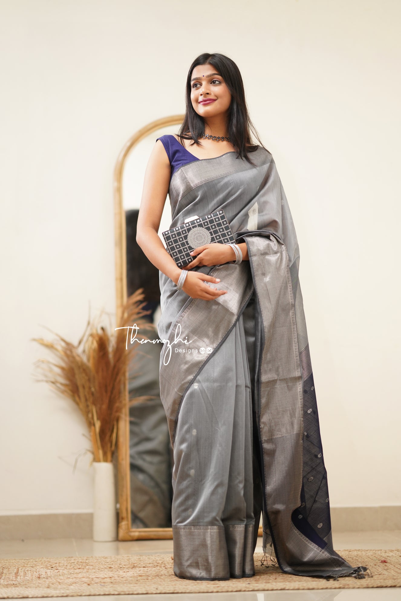 Grey with Silver Zari Border Maheshwari Silk Handloom Cotton Saree