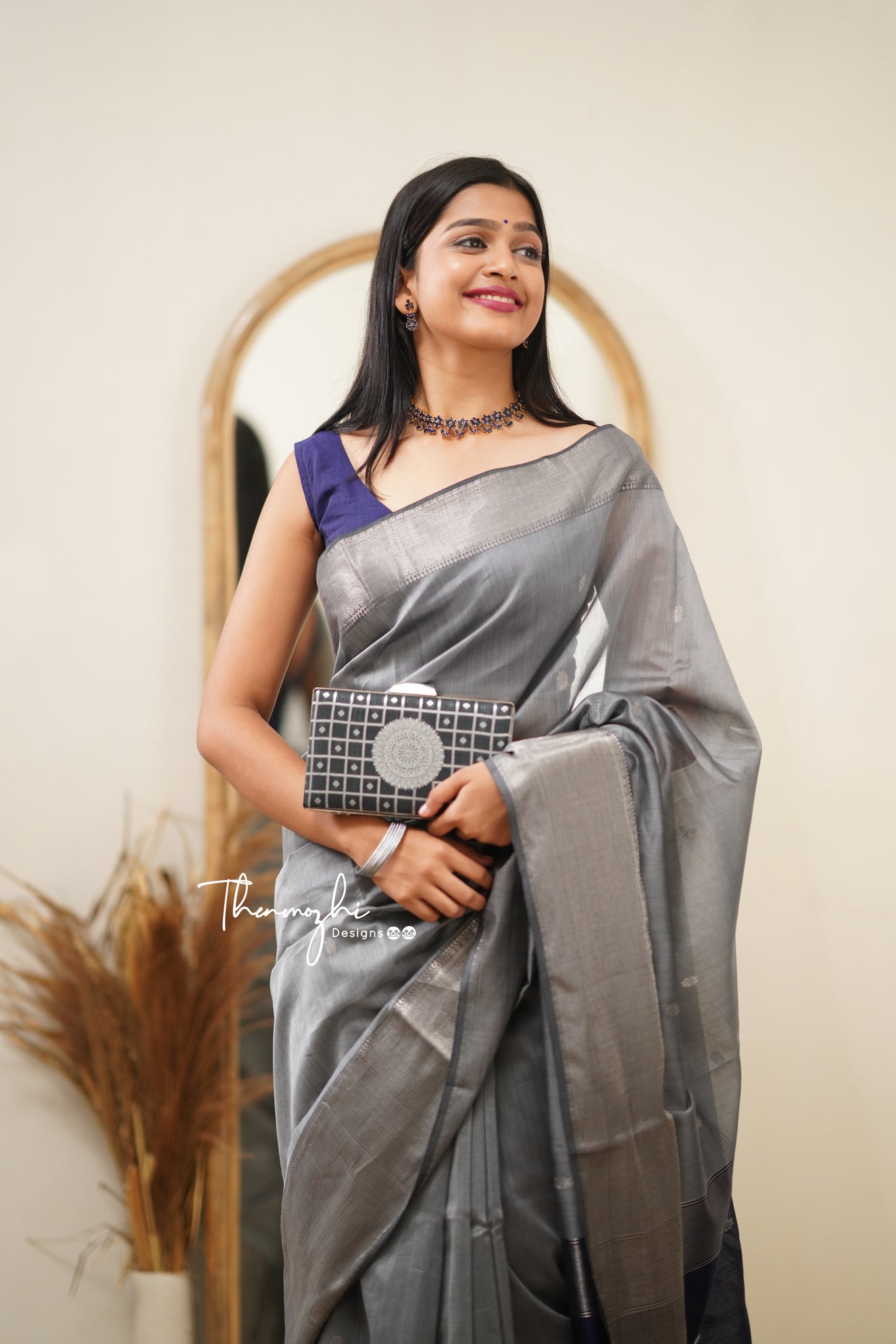 Grey with Silver Zari Border Maheshwari Silk Handloom Cotton Saree