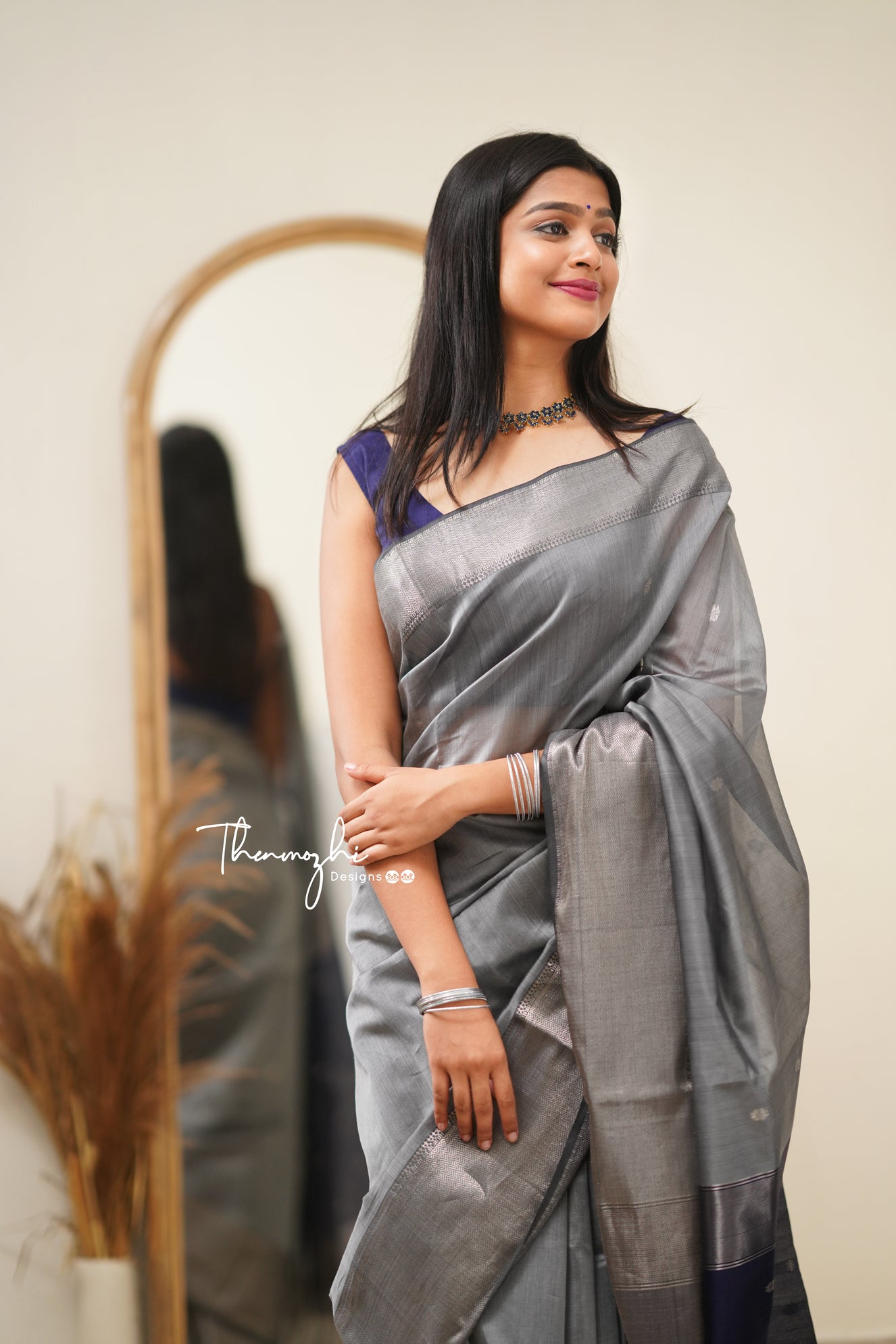 Grey with Silver Zari Border Maheshwari Silk Handloom Cotton Saree