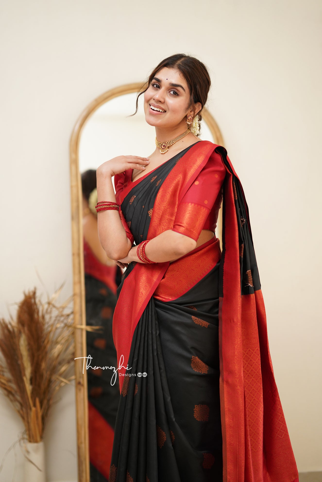 Black Green and Red Cotton Jamdani Saree - Great Fashion Ranges