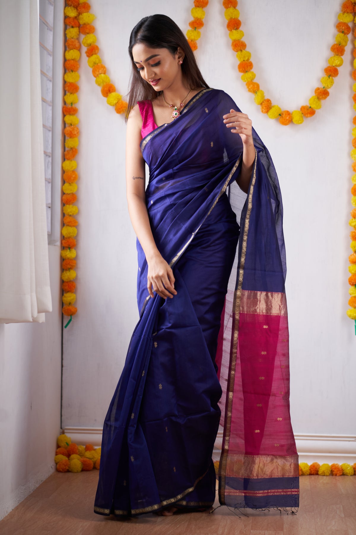 Shop Elegant Blue Maheshwari Silk Cotton Handloom Saree Online